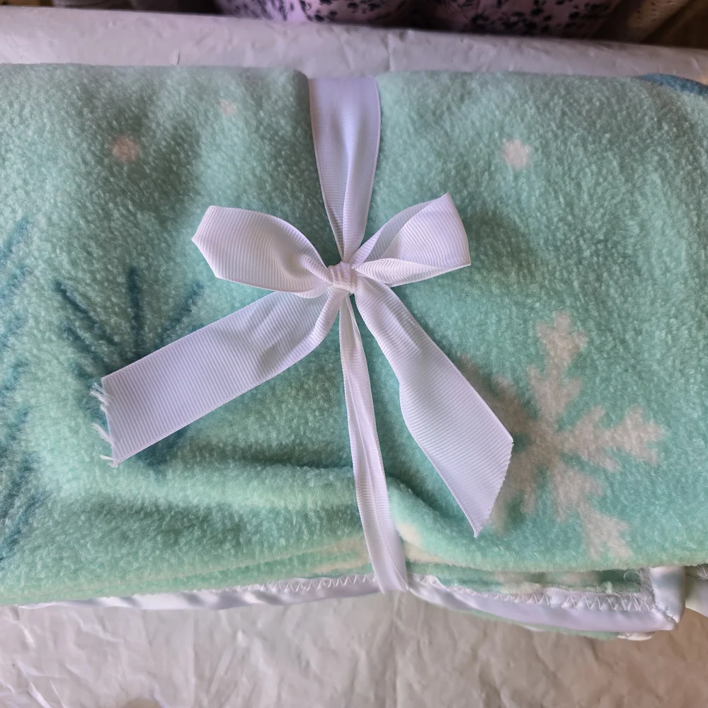 Mint Green Snowflake Fleece Blanket New Handmade 63x49  Inch With Silk Trim